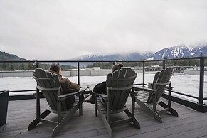 Monashee Meadows