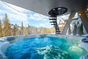 Crystal Pine Luxury Villas Jacuzzi&Sauna