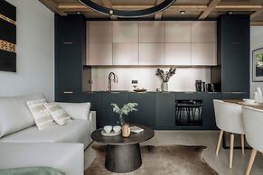 Crystal Pine Luxury Villas Jacuzzi&Sauna