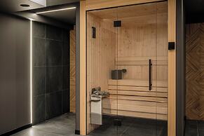 Crystal Pine Luxury Villas Jacuzzi&Sauna