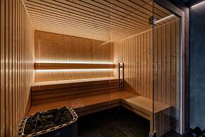 Crystal Pine Luxury Villas Jacuzzi&Sauna