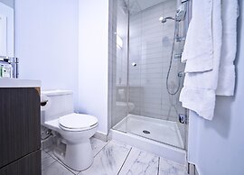 City Escape Suites - Walk to CN Tower