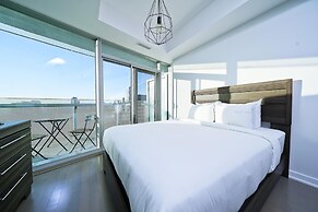 City View Suites - Near CN Tower