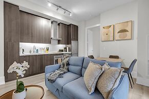 Chic Downtown Suites - By CN Tower