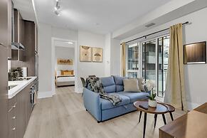 Chic Downtown Suites - By CN Tower