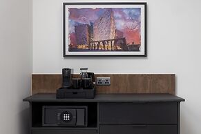 Aloft by Marriott Belfast Titanic Quarter