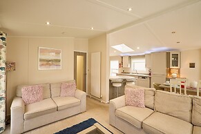 Host Stay Crucible Lodge