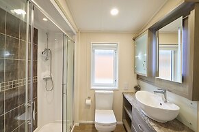 Host Stay Crucible Lodge