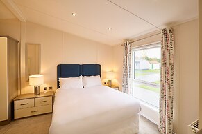 Host Stay Crucible Lodge
