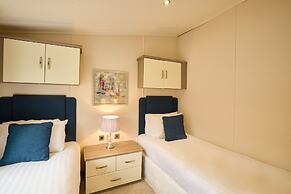 Host Stay Crucible Lodge