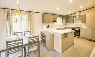 Host Stay The Beak Lodge