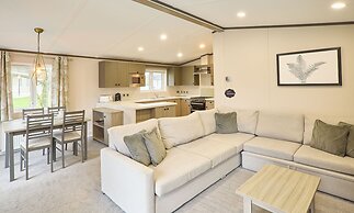 Host Stay The Beak Lodge