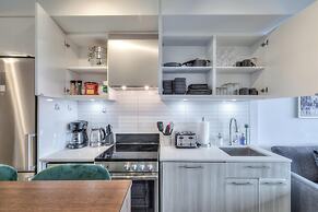 Dundas East Hotel & Suites Toronto