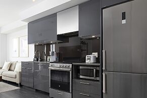 Dundas East Hotel & Suites Toronto