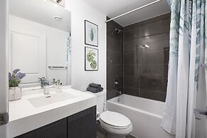 Dundas East Hotel & Suites Toronto