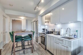 Dundas East Hotel & Suites Toronto