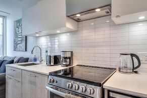 Dundas East Hotel & Suites Toronto