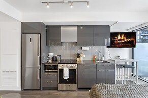 Dundas East Hotel & Suites Toronto