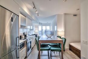 Dundas East Hotel & Suites Toronto