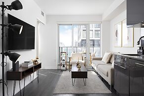 Dundas East Hotel & Suites Toronto