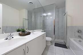 RS Suites - Fort York
