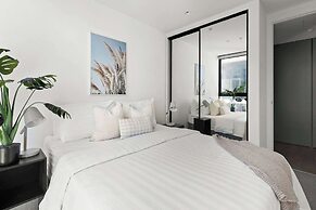 Stylish 2BR Close to Melbourne Central & QV