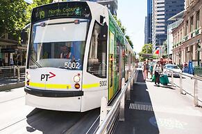 Stylish 2BR Close to Melbourne Central & QV
