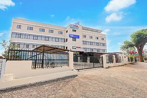 Fabhotel Grand Executive