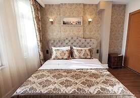 Rose Apartments
