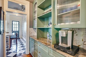 Queen Anne Manor' in Old West End w/ Elevator