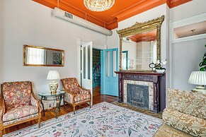Queen Anne Manor' in Old West End w/ Elevator