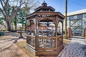 Queen Anne Manor' in Old West End w/ Elevator