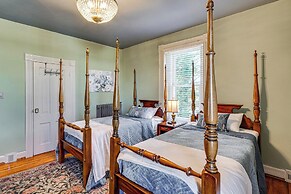 Queen Anne Manor' in Old West End w/ Elevator