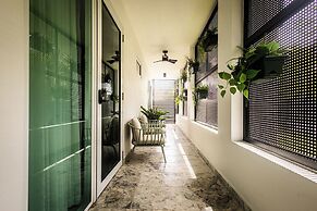 Portofino 4BD Suite Pool Resort Vibe
