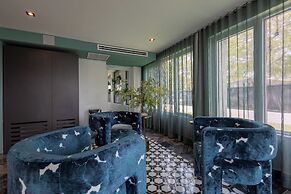 Portofino 4BD Suite Pool Resort Vibe
