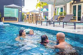 Portofino 4BD Suite Pool Resort Vibe