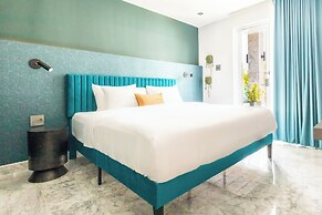 Portofino 4BD Suite Pool Resort Vibe