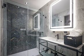 Portofino 4BD Suite Pool Resort Vibe