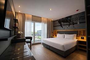 Radisson RED Funes