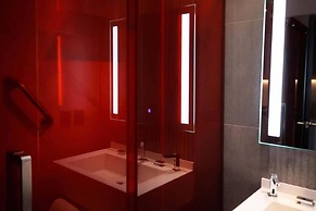 Radisson RED Funes