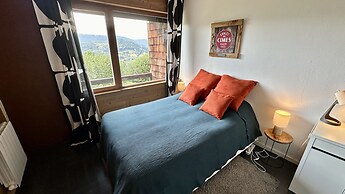 Tranquil Flat for 5 in Murat-le-quaire