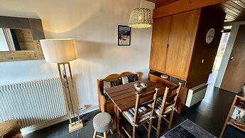 Tranquil Flat for 5 in Murat-le-quaire