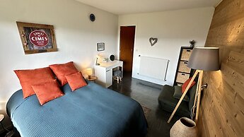 Tranquil Flat for 5 in Murat-le-quaire