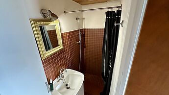 Tranquil Flat for 5 in Murat-le-quaire