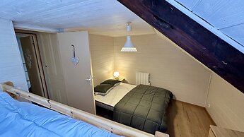 Spacious Spot by the Hiking Trails