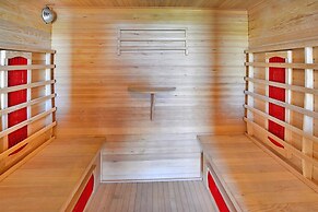 Comfortable Holiday Homes, Pool, Jacuzzi, Sauna