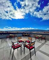 Chaker Hotel