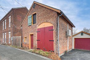 1 Block to Main St: 'second Street Carriage House'