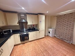 Cozy Apartment Flat 4 Guildford Court