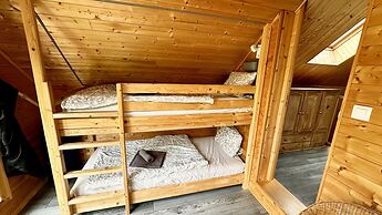 Spacious French Chalet Stay for 10